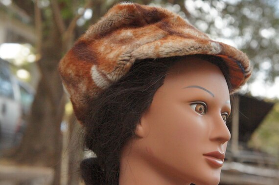 Vintage 60s-70s Women's Faux Fur Hat Cap Retro Mo… - image 3