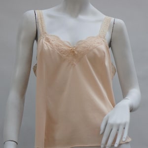 Vintage Lace Trim Peach Pink Nylon Camisole Tank top Lingerie Cottagecore Retro Boho