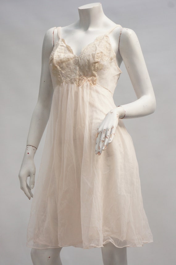 Vintage 50s-60s Lace and Chiffon Negligee Slip Dr… - image 4