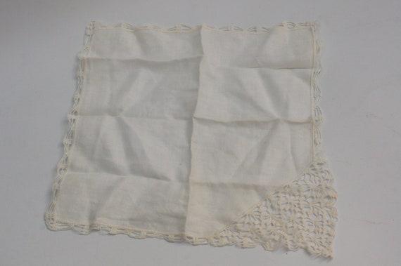 Vintage White Lace Trim Handkerchief Hankie Victo… - image 10