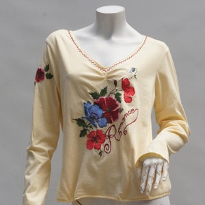 Vintage Embroidered Floral Trumpet Sleeve T-shirt Top Romantic Cottagecore Boho Hippie