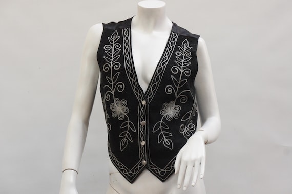 Vintage Women's Embroidered Black Suede Vest By Pony Ranch Boho Cowgirl Western Hippie