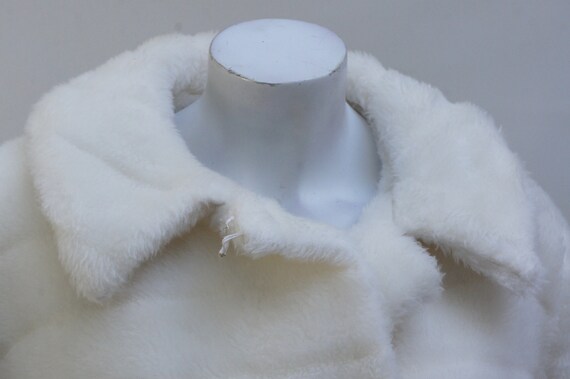 Vintage 60s-70s White Faux Fur Coat Retro Mid Cen… - image 4