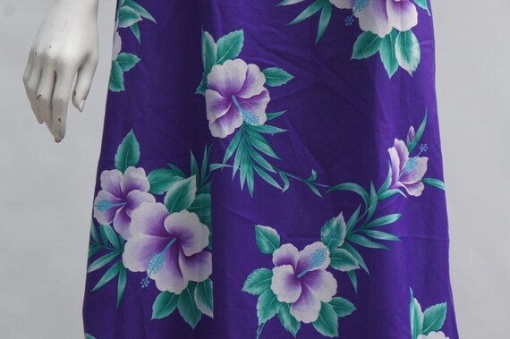 Vintage 70s Floral Print Purple Tiered Hawaii Max… - image 10