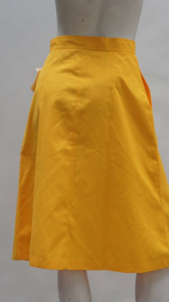 Vintage 70s Dead Stock Yellow A-Line Skirt With T… - image 3