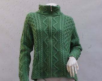 Cardigan en tricot torsadé artisanal irlandais Aran vintage fait main neuf avec étiquettes cadeau Cottagecore Grannycore