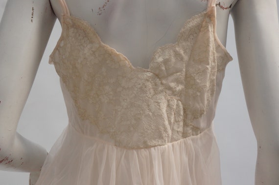 Vintage 50s-60s Lace and Chiffon Negligee Slip Dr… - image 10