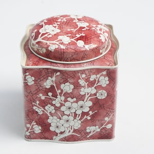 Vintage Daher Floral Print Tea Tin Canister Box Grannycore Cottagecore Shabby Chic Boho Farmhouse Decor Home Decor Gift