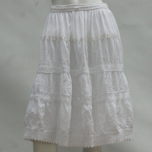 Vintage Tiered White Lace Trim Embroidered Midi Shirt Cottagecore Boho Retro