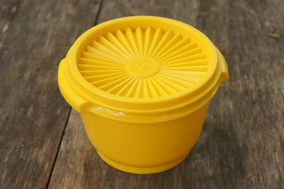 Recite absurd Derbeville test Vintage 70s Yellow Servalier Tupperware Brand - Etsy