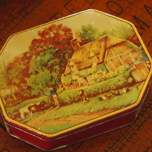 Vintage 40s-50s English Cottage Print Tin Box Made in England Shabby Chic Bohemian Chic Cottagecore Gift Home Decor
