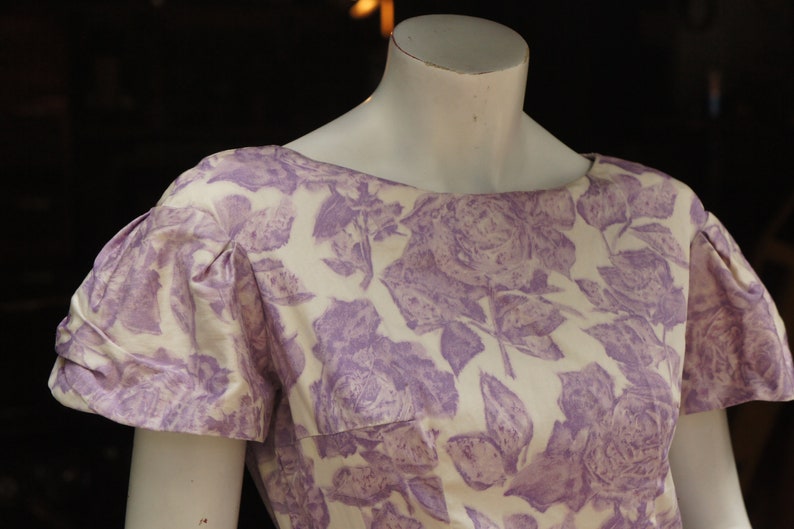 Vintage 50s Purple Floral Rose Print Dress Retro Mid Century Wiggle Dress Midi Dress image 3