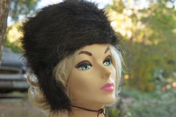 Vintage Women's 70s Faux Fur Hat Retro Mid Century - image 9