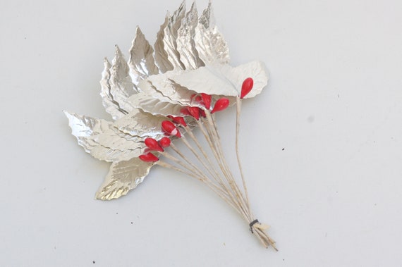 Vintage 50s Silver Leaves With Red Berries Christmas Decor Supply