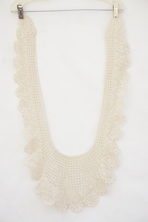Vintage Antique Crochet Lace Collar/Shabby Chic/Ed