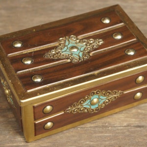 Vintage Tin Box By Blue Bird Confectionary Hunnington England Mid Century Cottagecore