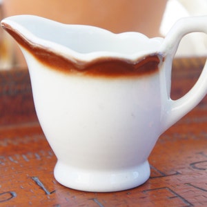 Vintage 50s-60s Creamer Wellsville China Farmhouse Retro Mid Century Diner Cottagecore