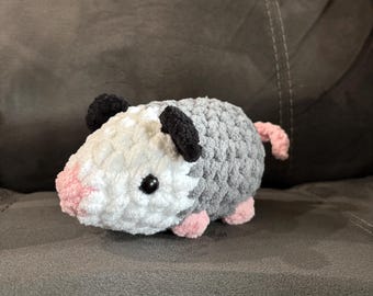 Crochet Plush Opossum: "Ophelia"
