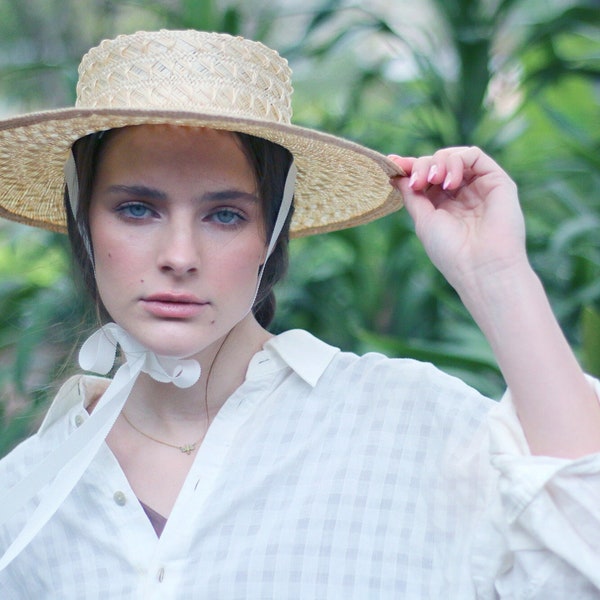 Canotier tissé en dentelle de sisal avec jugulaire en coton et rubans gros-grain canotier blanc Royal Ascot