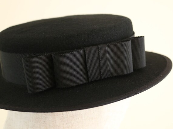 black felt boater hat