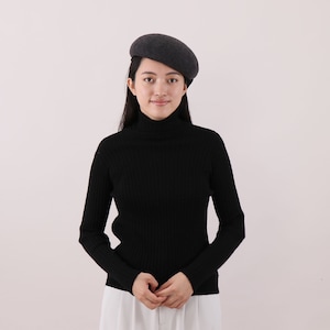 Grosgrain Wool felt button beret with chin strap ribbons charcoal gray