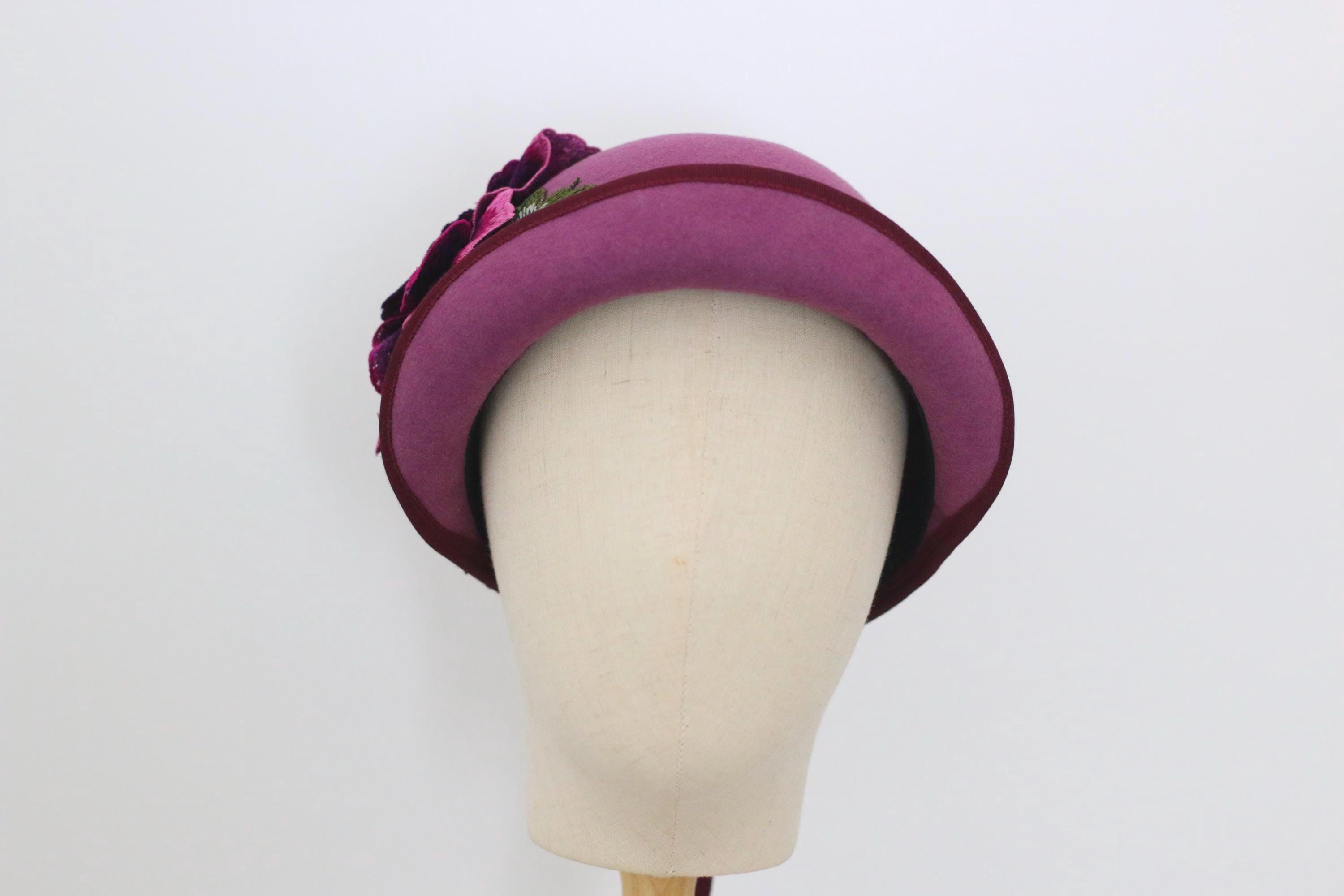 Vintage Pink 100% Felt Mohair Grosgrain Ribbon Wedding Church Cloche Hat S 1920s off-white cloche hat with pink and black ribbon  main image 4