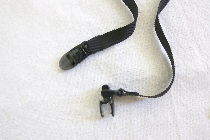Grosgrain detachable chin strap ribbons with clips for a hat