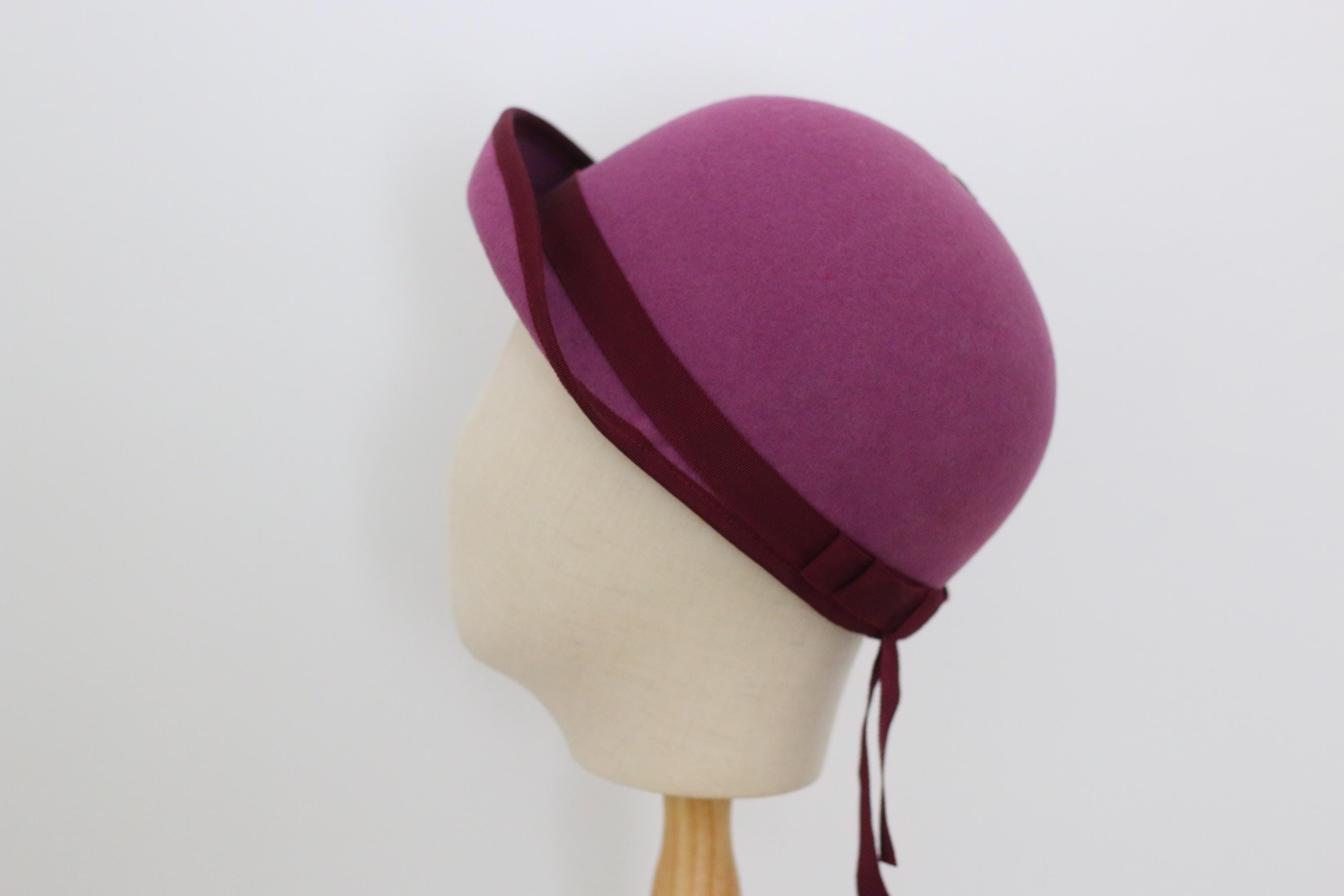 Vintage Pink 100% Felt Mohair Grosgrain Ribbon Wedding Church Cloche Hat S 1920s off-white cloche hat with pink and black ribbon  main image 2