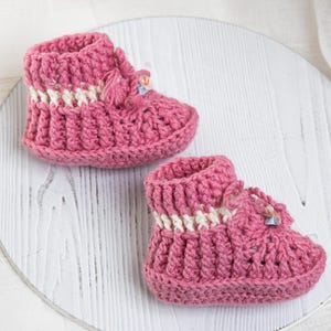 Rosa stricken Babystiefel, Baby-Dusche-Geschenk, Neugeborenen Geschenk, Wolle Baby Girl Booties, Geschenk für die neue Mutter
