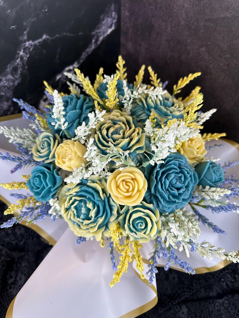 Handmade Soy Wax Flower Bouquet Candle: Custom Scented Gift - Etsy