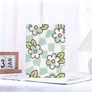 Checkerboard Flower iPad Case with Pencil Holder for iPad 11/10/9 Gen iPad Air 6/5/4 13&quot; 11&quot; 10.9&quot; 10.5&quot; iPad Pro 12.9&quot; iPad Mini 6/7 Cover