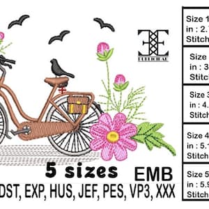 Op de afbeelding: Een borduurontwerp met een bruine fiets met roze bloemen, een zwarte vogel en drie vliegende vogels. Het ontwerp bevat de tekst "5 maten" en "EMB".