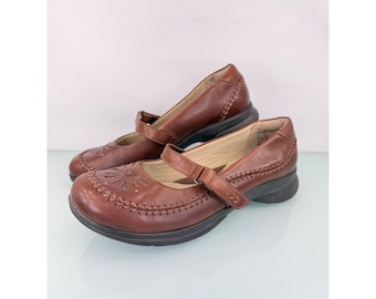 Vintage Thom McAn Mary Jane Sz  9.5 Brown Leather Boho Cottagecore Comfort Shoes