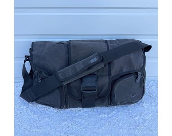 Rare Vintage 2000 Nike ACG Crossbody Sling Y2K Backpack Grail Black