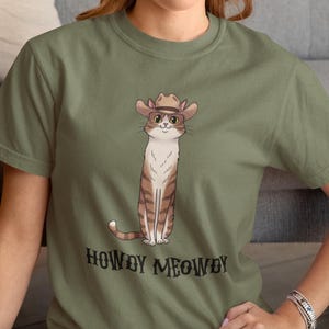 Howdy Meowdy Cat T-Shirt: Funny Cowboy Cat Lady Gift