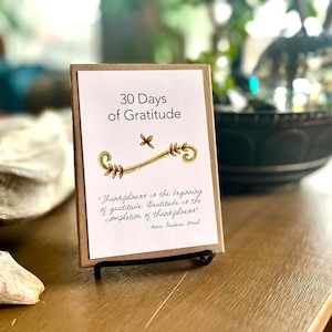 30 dagen dankbaarheidskaarten met citaten | Startkaarten voor familiegesprekken | Dankbaarheidsgeschenk | Boxset met standaard