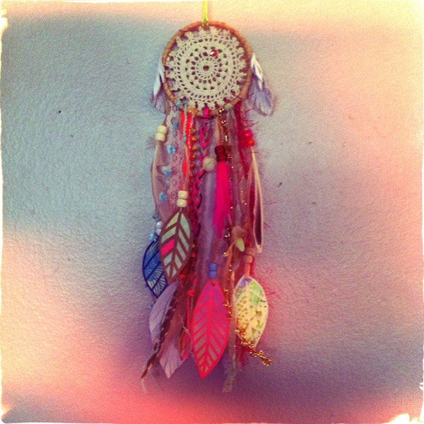 Mini dreamcatcher with vintage lace and handpainted feathers, free shipping