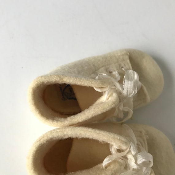 Antique Baby Crib Shoes, White Felt Baby Shoes, Vinta… Gem