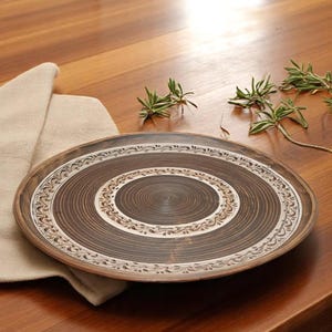 Bandeja grande de terracota plana de 41 cm / Plato de buffet y banquete de arcilla hecho a mano / Cerámica rústica de arcilla roja