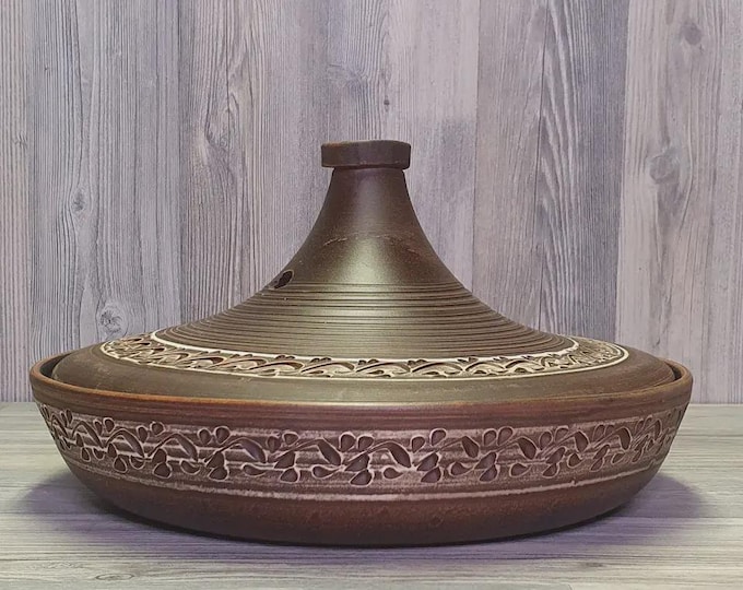 Handmade Red Clay Tagine Dish for Oven – 11.2" Moroccan Clay Pot with Lid – Deep Ceramic Casserole for Roasting, Stews & Baking