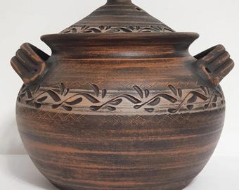 Handcrafted Clay Pot with Lid – Rustic Ukrainian Ceramic Casserole – Traditional Earthenware Cookware – Perfect for Stews & Soups