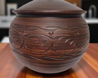 Extra Large Terracotta cookware Clay Roasting Pot 7L with Lid, Handmade Ceramic Casserole Dish, Oven Safe Pottery Cookware