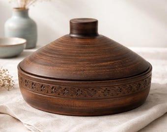Handmade Clay Casserole Dish 3L – Rustic Terracotta Baking Pan with Lid, Large Ceramic Oven Dish, Farmhouse Kitchen Cookware