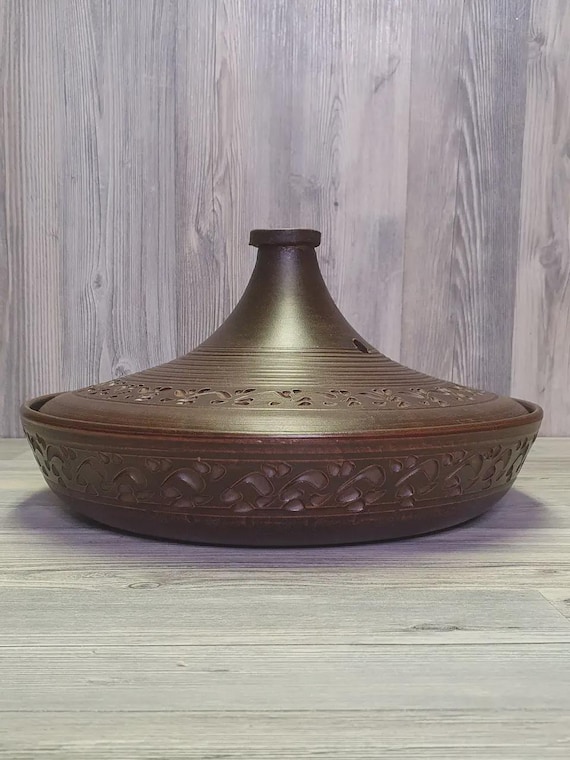 Clay Tagine Pot for Oven – 3kg Handmade Red Terracotta Moroccan Cookware with Lid, 28.5cm / 11.2in, Traditional Clay Bakeware