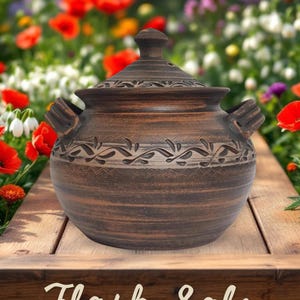 Handcrafted Clay Pot with Lid – Rustic Ukrainian Ceramic Casserole – Traditional Earthenware Cookware – Perfect for Stews & Soups