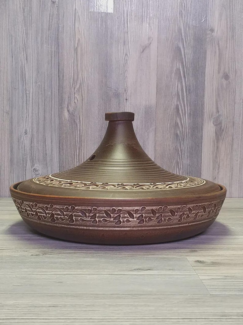 Moroccan clay pot 11.2 inch, rustic ceramic casserole