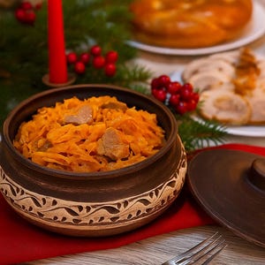 Handmade Terracotta Dutch Oven – Clay Cooking Pot with Lid, Rustic Bakeware, Earthenware Casserole Dish, Ukrainian Pottery