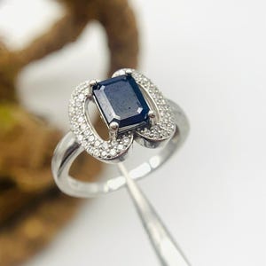 Natural Sapphire Silver Ring: Thailand Gemstone