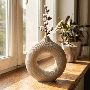 Jarrón circular (archivo STL) / Jarrón tipo donut con textura ondulada imprimible en 3D / Decoración moderna para el hogar