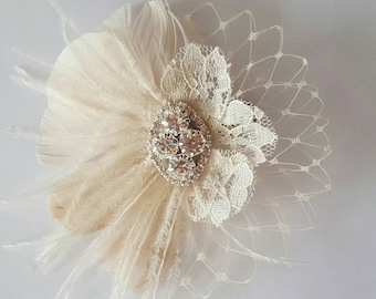 Small Bridal Fascinator, Mini Feather Hair Clip, Wedding Hair Comb, Wedding Clip, Wedding Feather Hair Clip, Bridal Hair Comb, Mini, Small